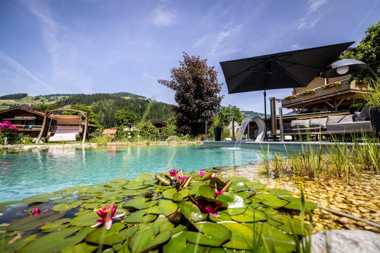 Schwimmteich - Landhaus Rustika in Wagrain